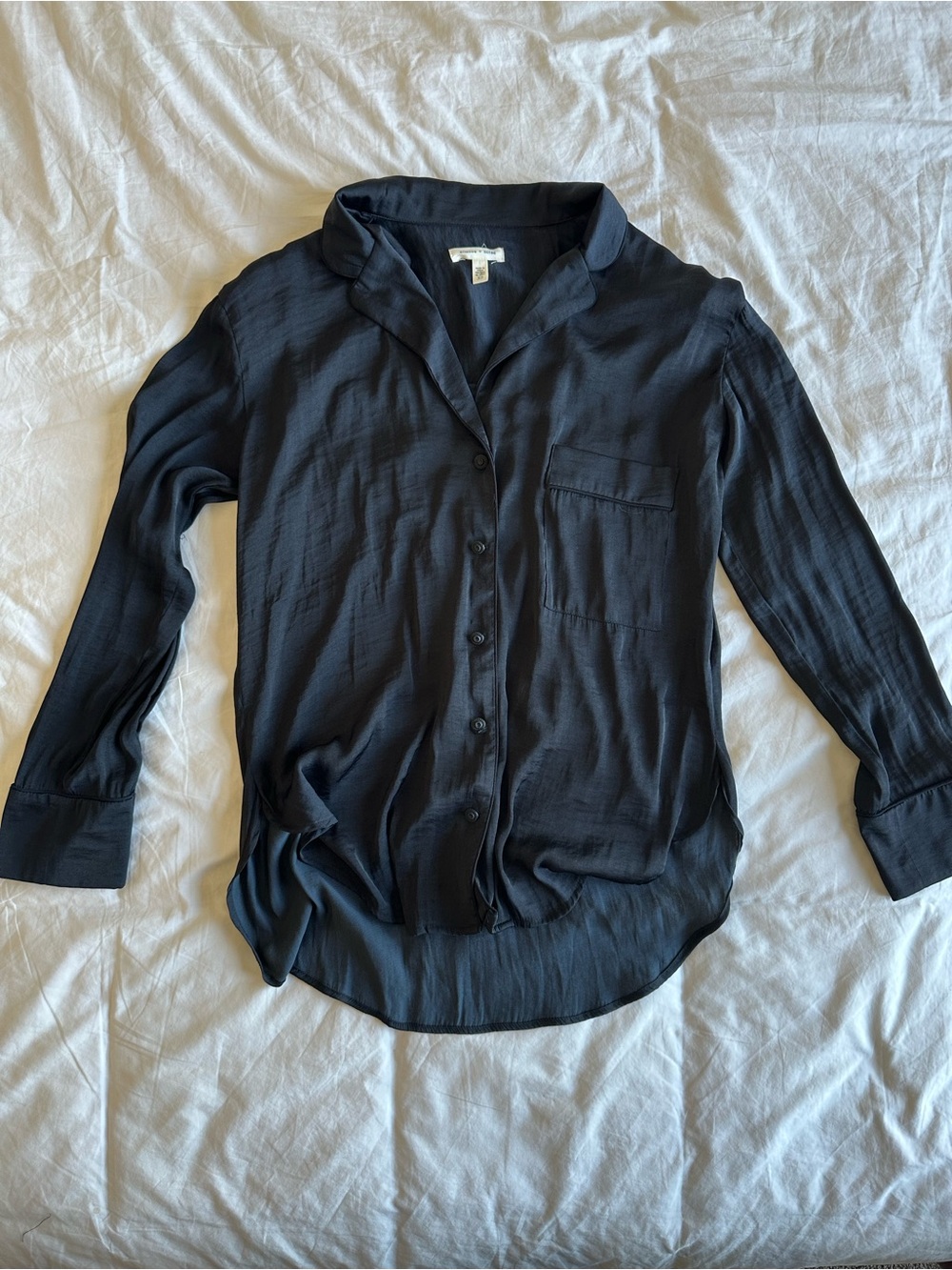 Urban Outfitters Silence+Noise Women's Black Silky Collared Button-Up Blouse XS